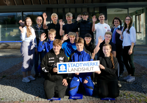Gruppenfoto der neuen Auszubildenden der Stadtwerke Landshut am 1. September 2026
